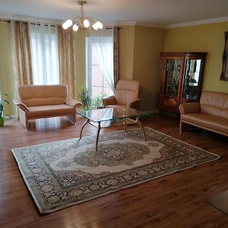 Grosses 4 Zimmer Apartment Naehe Messe Hannover Exterior photo