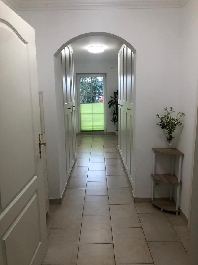 Grosses 4 Zimmer Apartment Naehe Messe Hannover Exterior photo